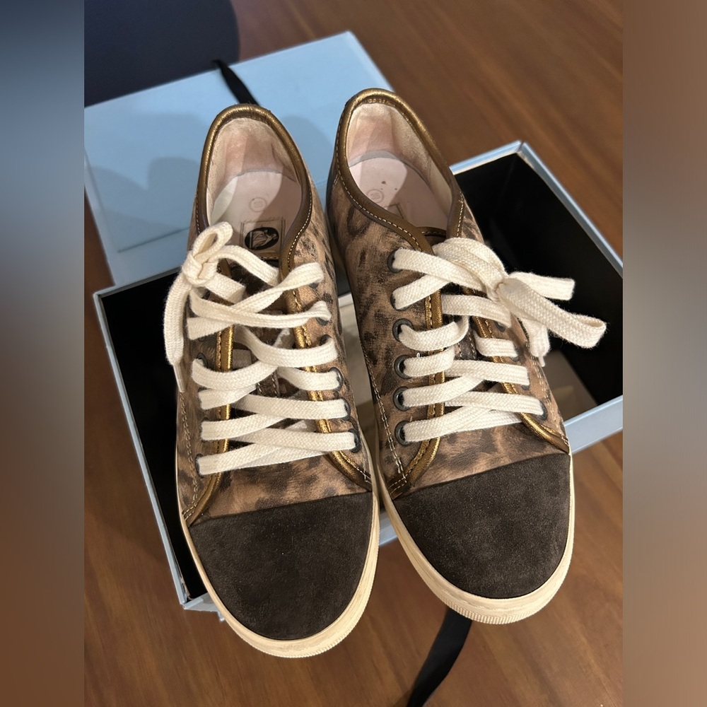 Authentic Lanvin sneakers 35-35.5